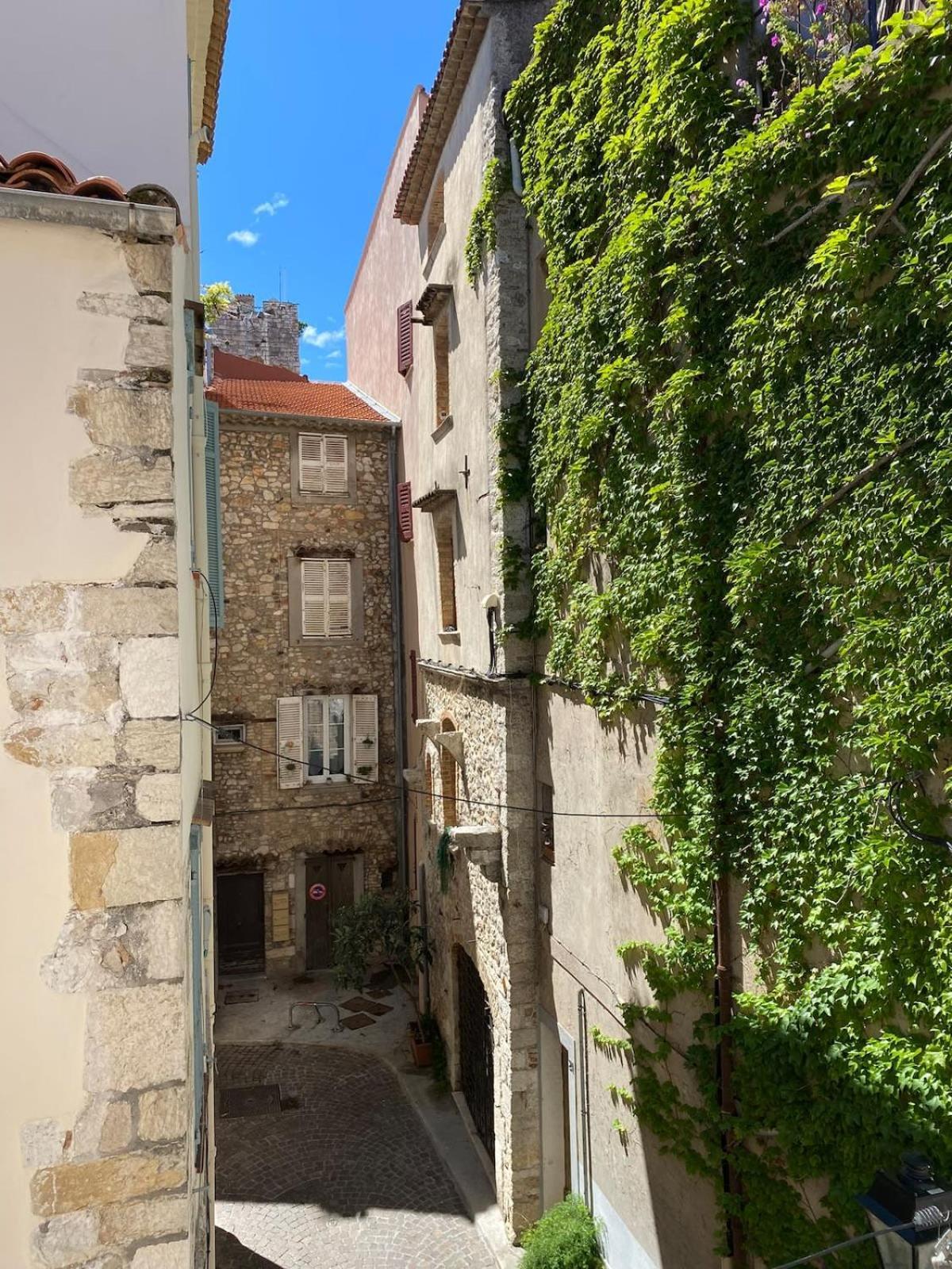 06An - Beautiful Apartment In The Heart Of Old Antibes Exterior photo